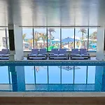 Ayo Pool & Mamaia Nord شقة Năvodari