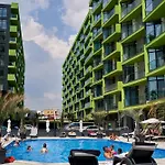 Ayo Pool & Mamaia Nord شقة Năvodari