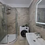Ayo Pool & Mamaia Nord شقة
