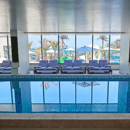 Ayo Pool & Mamaia Nord Διαμέρισμα Năvodari