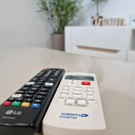 Apartment Ayo Pool & Mamaia Nord *