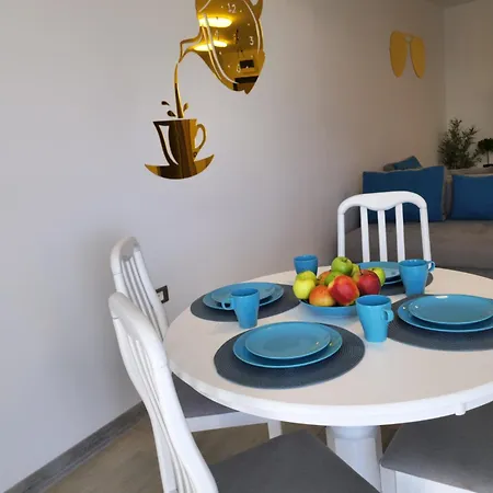 Ayo Pool & Mamaia Nord Apartment Navodari